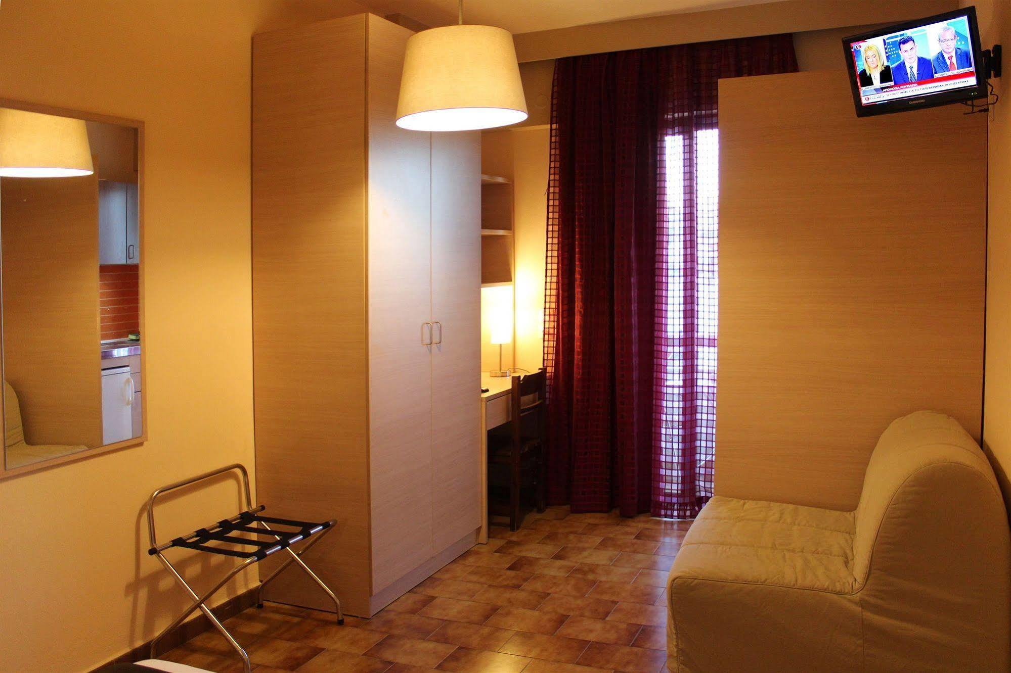 Philoxenia Hotel & Studios Rhodes City Extérieur photo